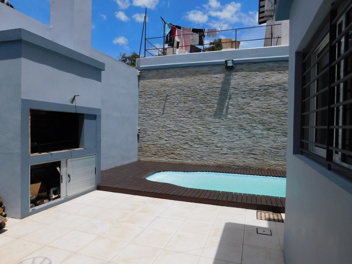Casa ID.134 - Se Vende Sobre Caramuru En El Corazon De Punta Gorda Regia Casa En Impecable Estado Lista Para Entrar 6 Dormitorios 4 Baños Con La Mas Alta Seguridad