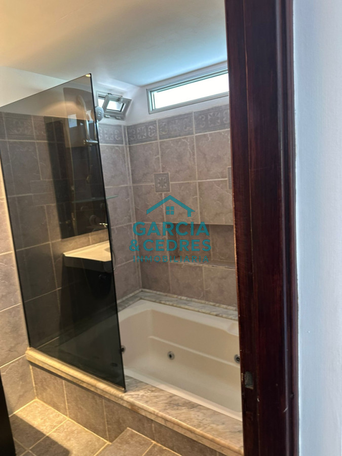 Casa ID.133 - OPORTUNIDAD EN BARRIO CANTEGRIL . VENDO CASA DE 3 DORM. Y 3 BAÑOS EN ZONA DE COLEGIOS, FACULTADES Y CENTROS DE SALUD 