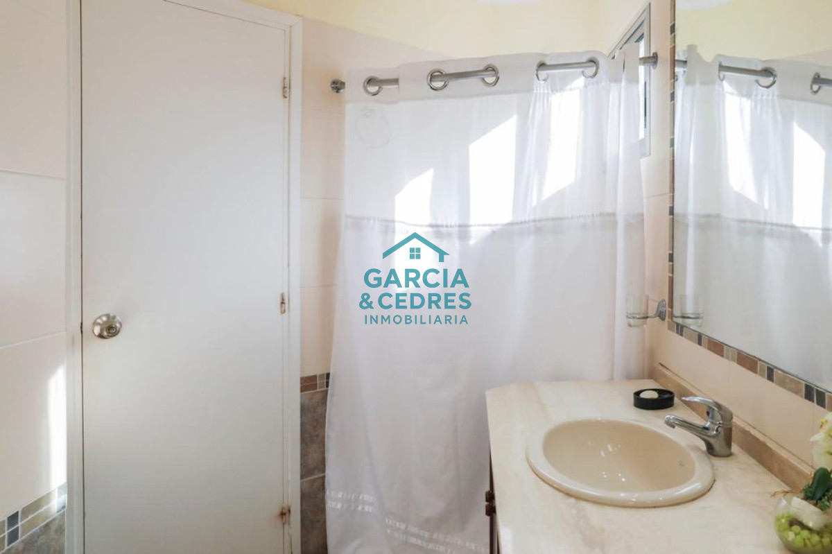 Casa ID.224 - OPORTUNIDAD VENDO CASA EN MONTOYA 5 DORM + SERVICIO. EXCELENTE OPCION EN LUGAR DE PLENO CRECIMIENTO