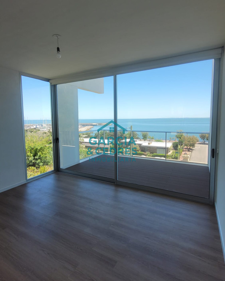 Casa ID.109 - EXCEPCIONAL CASA EN CERRO SAN ANTONIO 3 DORM Y 3 BAÑOS CON VISTAS AL MAR INIGUALABLES 