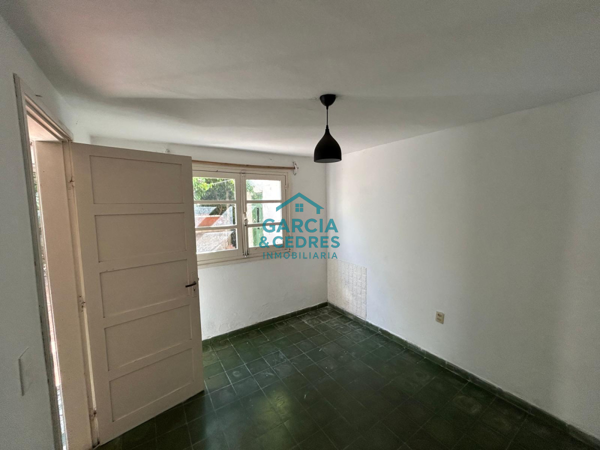 Casa ID.55 - OPORTUNIDAD !!! VENDO CASA 3 DORMITORIOS Y 1 BAÑO EN ESTACION LAS FLORES A U$S 90.000