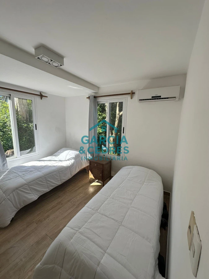 Casa ID.6 - Casa en Montoya a solo 250 mts del mar , 3 dormitorios con 2 baños . recien reciclada con muy buen gusto