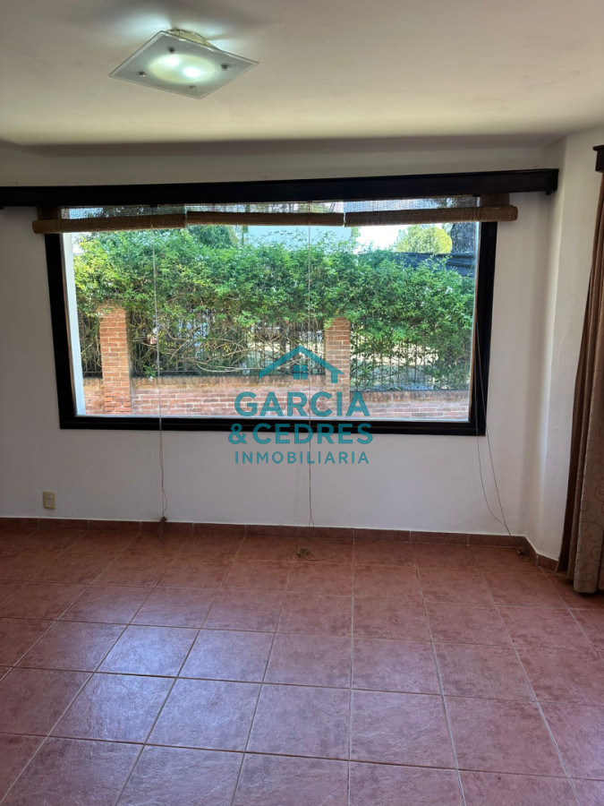 Casa ID.133 - OPORTUNIDAD EN BARRIO CANTEGRIL . VENDO CASA DE 3 DORM. Y 3 BAÑOS EN ZONA DE COLEGIOS, FACULTADES Y CENTROS DE SALUD 