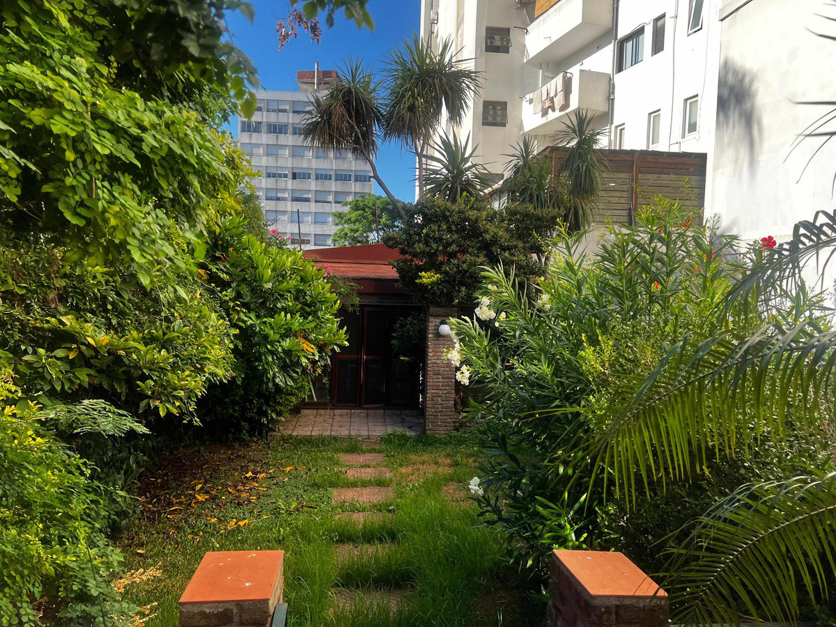 Casa ID.167 - Casa En Pocitos, 4 Dormitorios, 2 Baños
