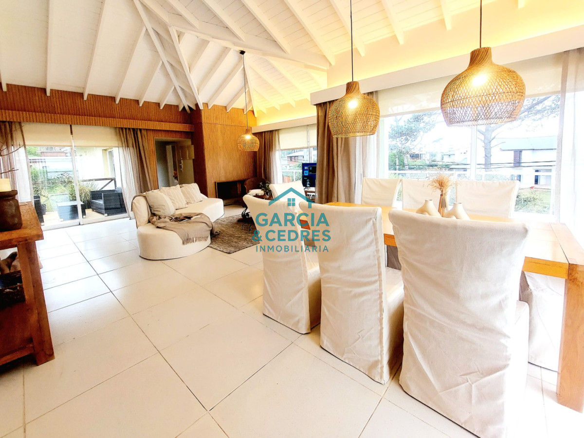 Casa ID.223 - EXCEPCIONAL CASA EN MONTOYA ESTILO CONTEMPORANEO A ESCASOS METROS DEL MAR 