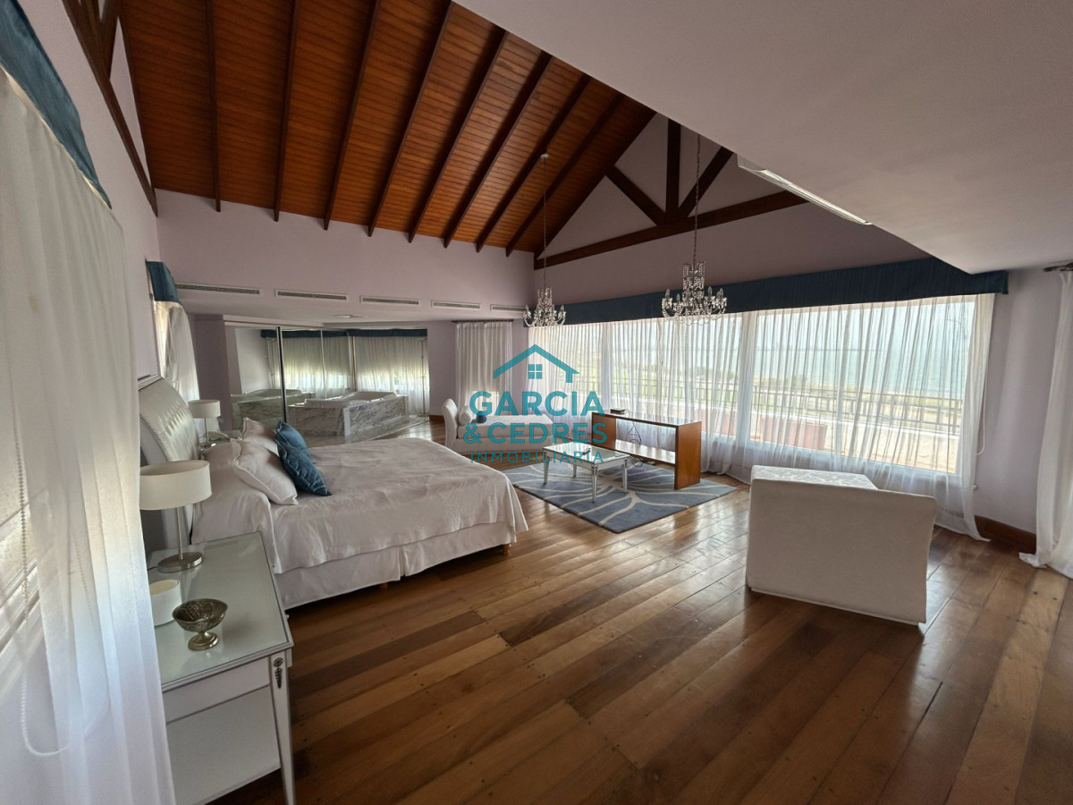 Casa ID.191 - Mansión de Ultra Lujo en Primera Línea al Mar - Playa Mansa