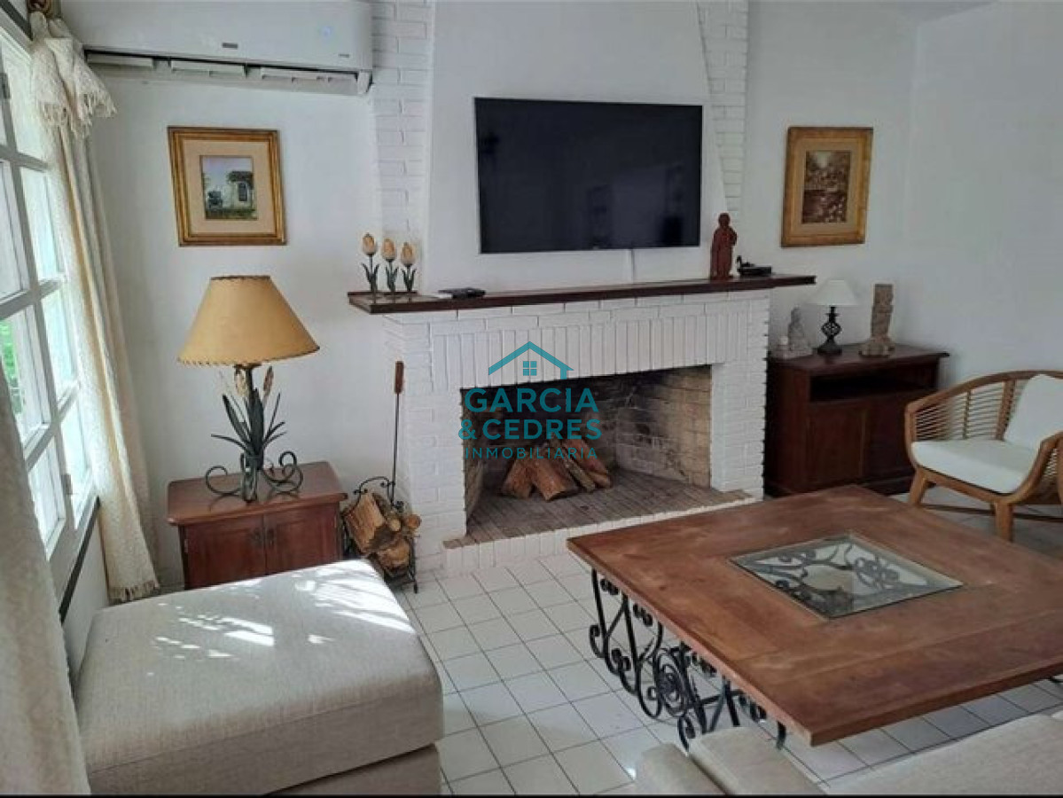 Casa ID.347 - Casa en Alquiler Anual en Punta del Este - Zona Cantegril