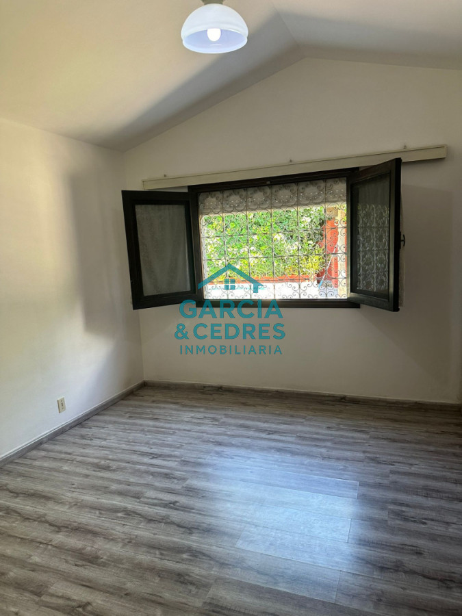 Casa ID.133 - OPORTUNIDAD EN BARRIO CANTEGRIL . VENDO CASA DE 3 DORM. Y 3 BAÑOS EN ZONA DE COLEGIOS, FACULTADES Y CENTROS DE SALUD 