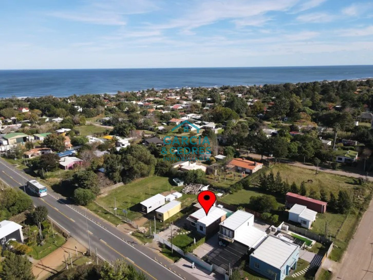 Casa ID.38 - Oportunidad en Las Flores a solo 200 mts de la playa . Casa A estrenar con piscina de 2 dormitorios y un baño 