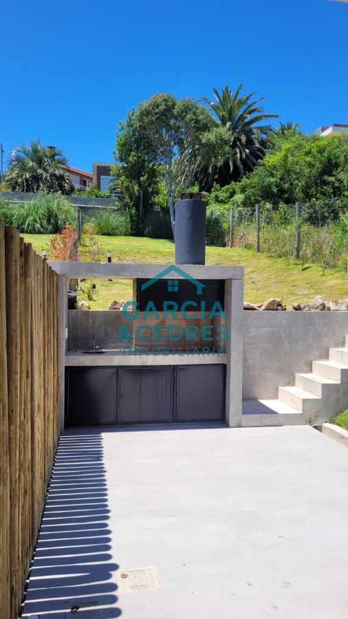 Casa ID.109 - EXCEPCIONAL CASA EN CERRO SAN ANTONIO 3 DORM Y 3 BAÑOS CON VISTAS AL MAR INIGUALABLES 