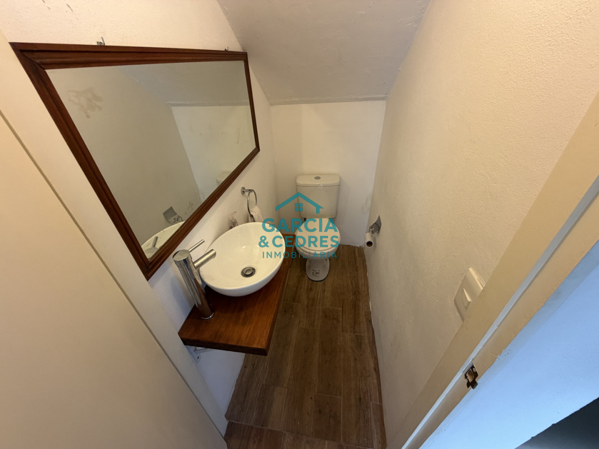 Casa ID.300 - Oportunidad en Bella Vista - Casa Amueblada de 2 Dormitorios con Parrillero y Cochera
