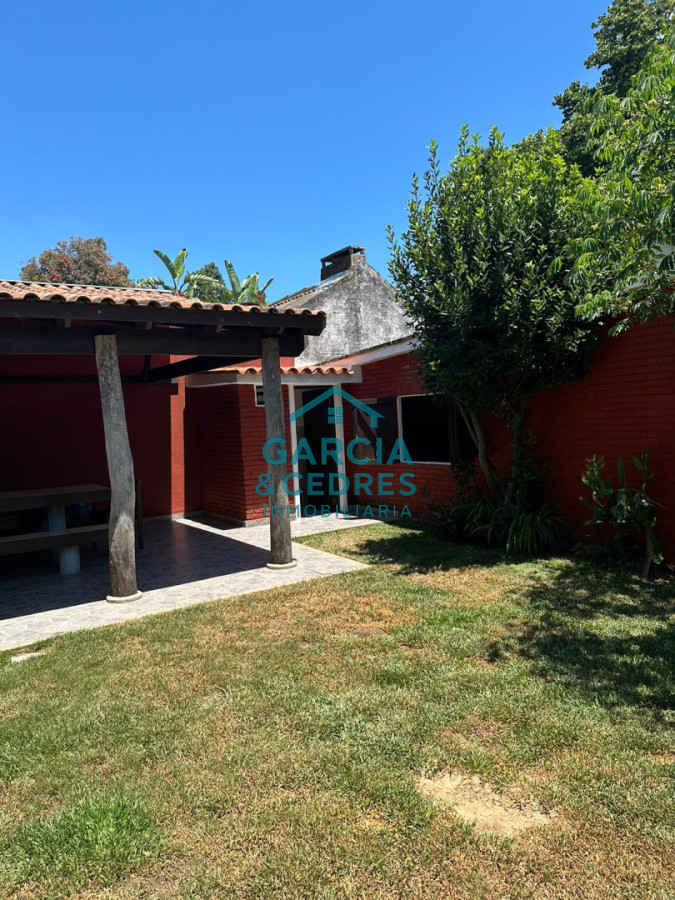 Casa ID.133 - OPORTUNIDAD EN BARRIO CANTEGRIL . VENDO CASA DE 3 DORM. Y 3 BAÑOS EN ZONA DE COLEGIOS, FACULTADES Y CENTROS DE SALUD 