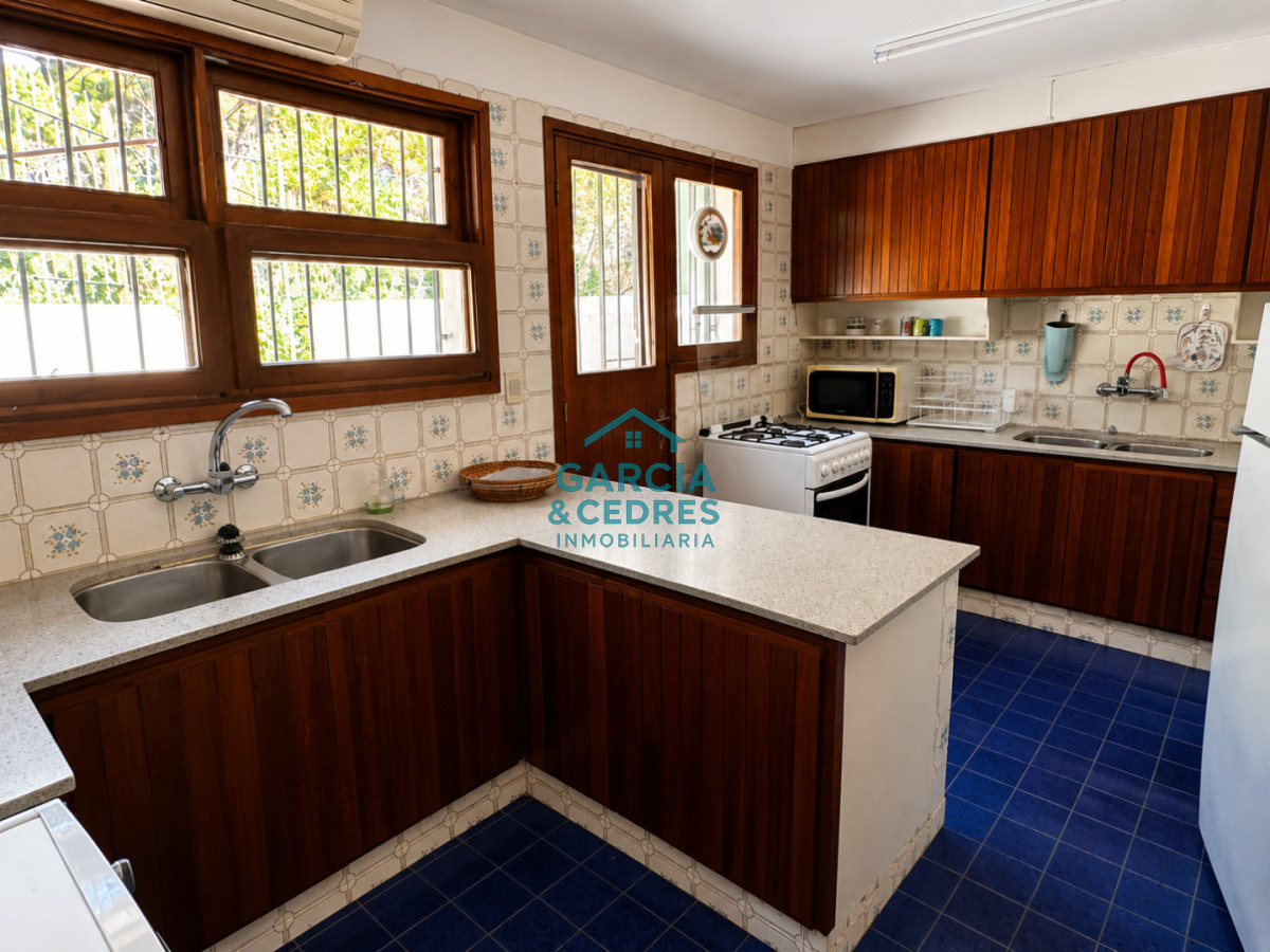 Casa ID.1055 -  ALQUILER ANUAL | CASA FRENTE A LAGUNA DEL SAUCE - CLUB DEL LAGO
