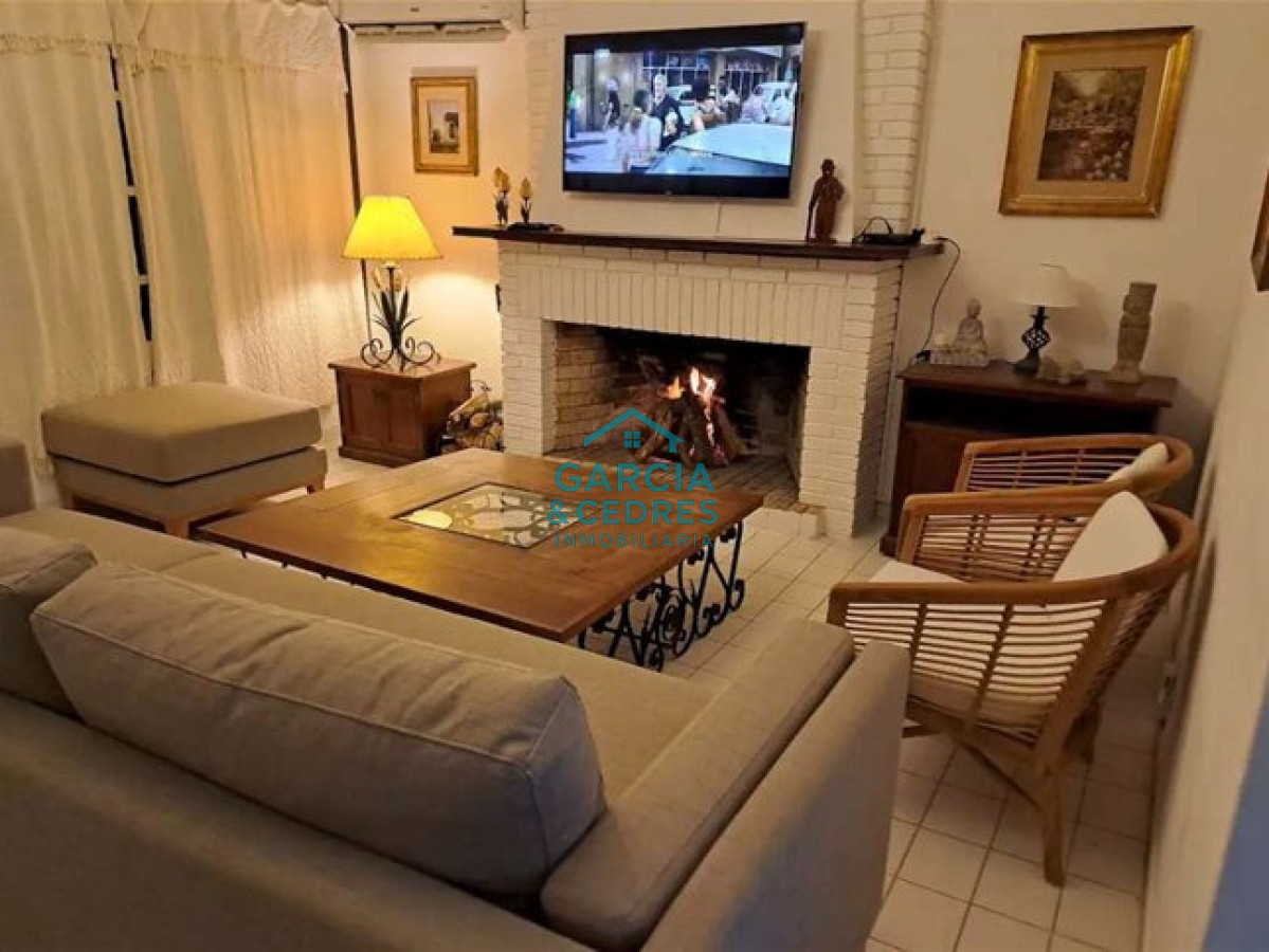 Casa ID.347 - Casa en Alquiler Anual en Punta del Este - Zona Cantegril