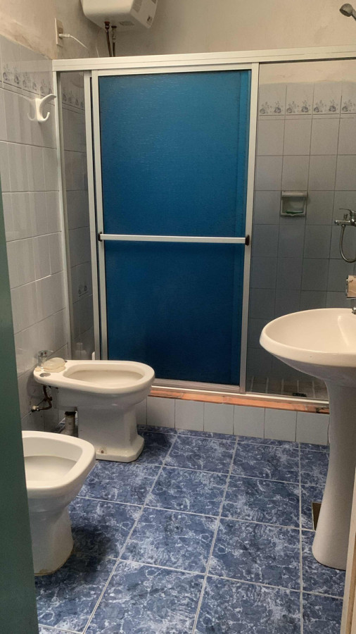 Casa ID.252 - Venta De Cómoda Casa Con Garaje,en Una Planta. En Buceo. Varias Lineas De Bus Cerca.