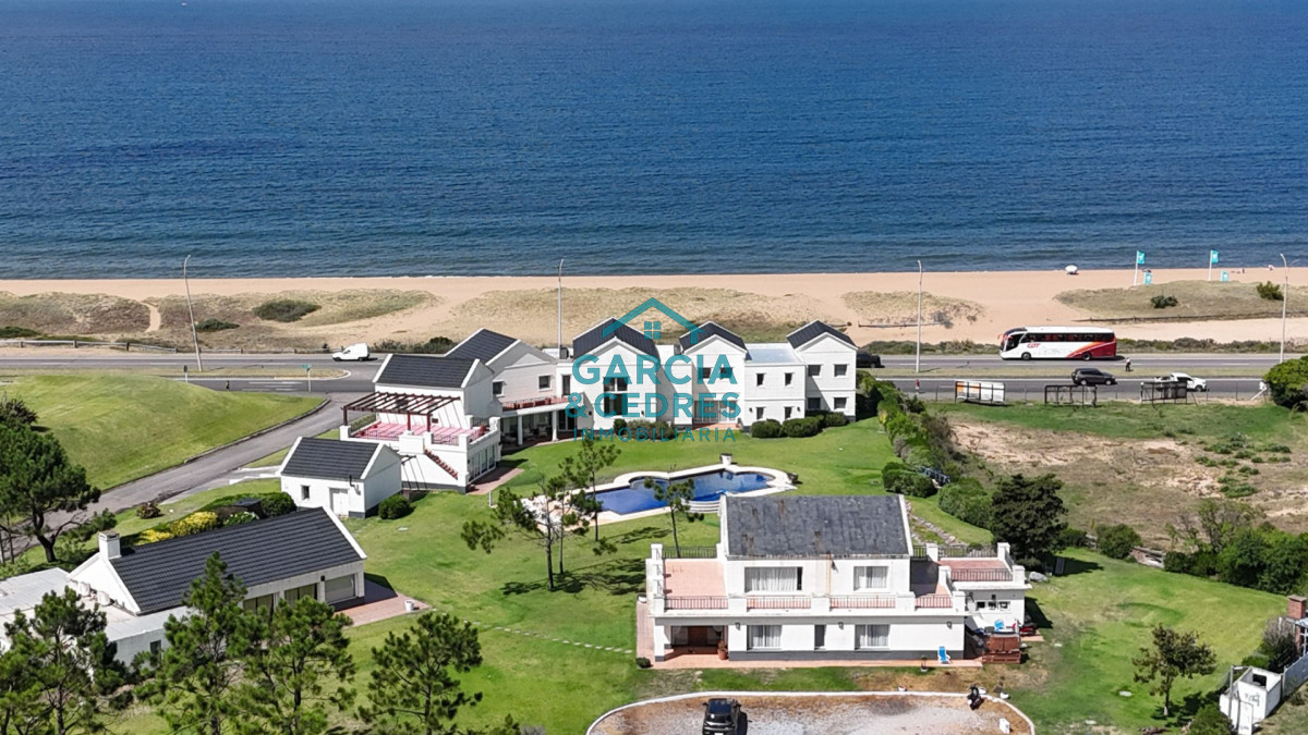 Casa ID.191 - Mansión de Ultra Lujo en Primera Línea al Mar - Playa Mansa