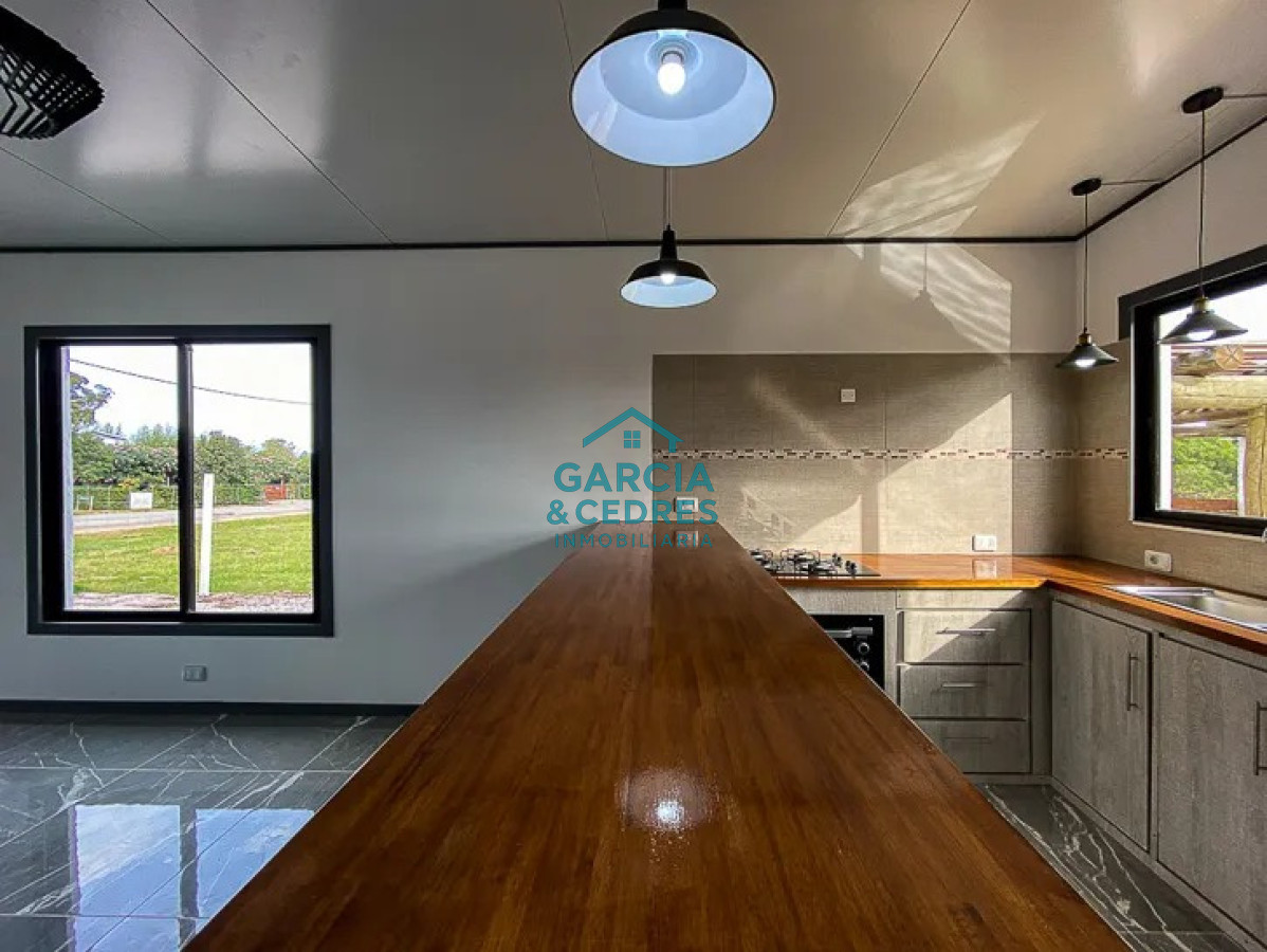 Casa ID.38 - Oportunidad en Las Flores a solo 200 mts de la playa . Casa A estrenar con piscina de 2 dormitorios y un baño 