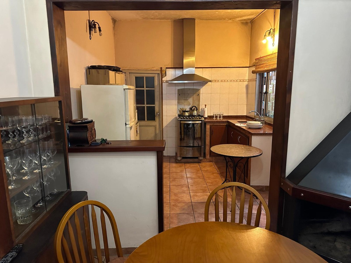 Casa ID.382 - Excelente Propiedad De Dos Plantas En Villa Muñoz / La Comercial