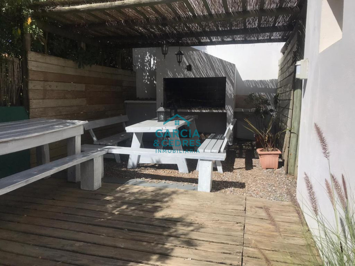 Casa ID.224 - OPORTUNIDAD VENDO CASA EN MONTOYA 5 DORM + SERVICIO. EXCELENTE OPCION EN LUGAR DE PLENO CRECIMIENTO