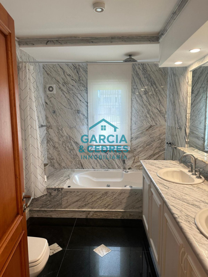 Casa ID.191 - Mansión de Ultra Lujo en Primera Línea al Mar - Playa Mansa