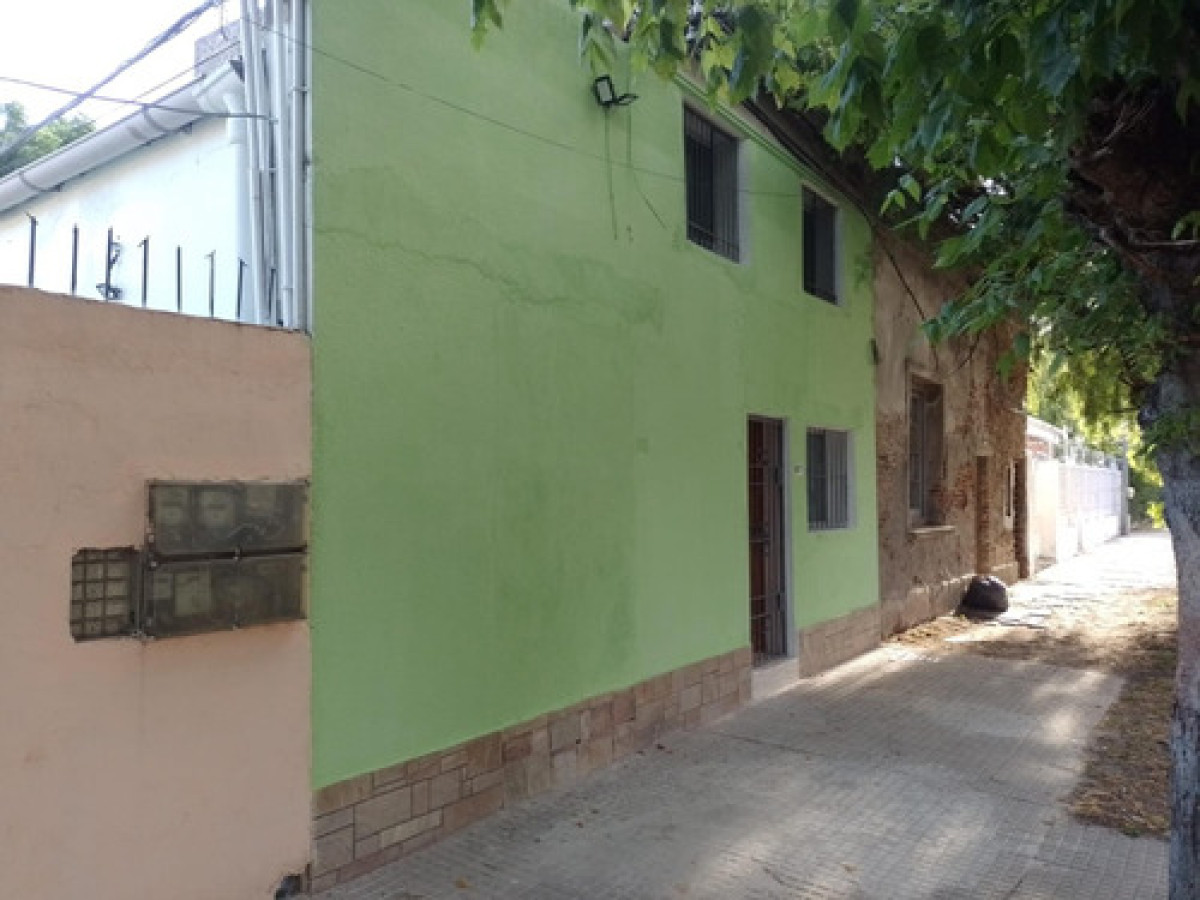 Casa ID.448 - Se Alquila Casa De 2 Dormitorios Con Patio en Flor de Maroñas