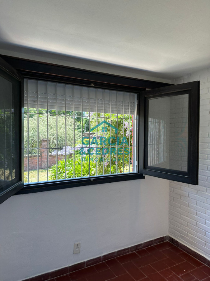 Casa ID.133 - OPORTUNIDAD EN BARRIO CANTEGRIL . VENDO CASA DE 3 DORM. Y 3 BAÑOS EN ZONA DE COLEGIOS, FACULTADES Y CENTROS DE SALUD 