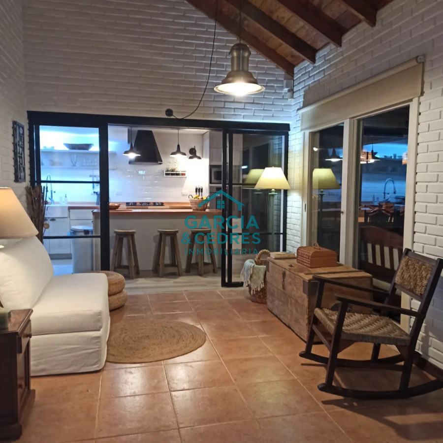 Casa ID.813 - Casa de 4 dormitorios en alquiler de temporada - San Rafael, Punta del Este 