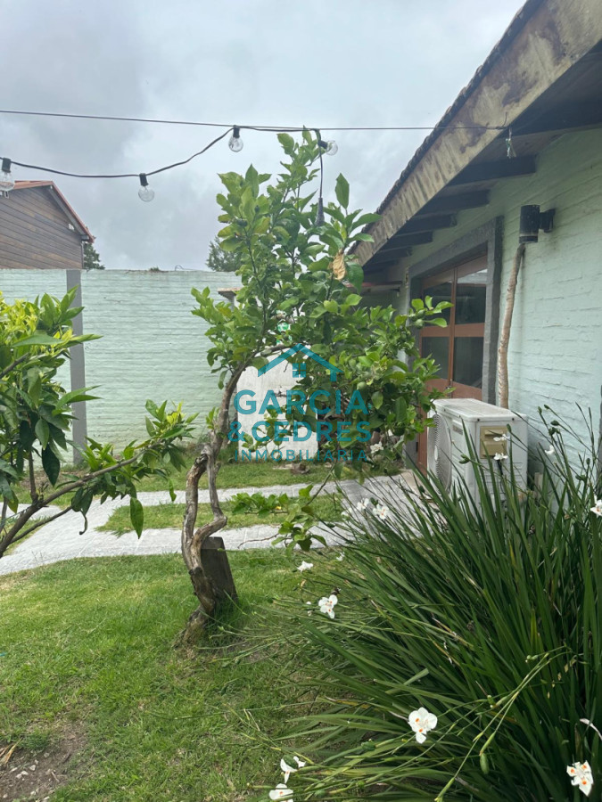 Casa ID.115 - EXCELENTE OPORTUNIDAD CASA DE 4 DORMITORIOS Y 4 BAÑOS , BARBACOA CERRADA Y MUCHO MAS EN BARRIO BIARRITZ 