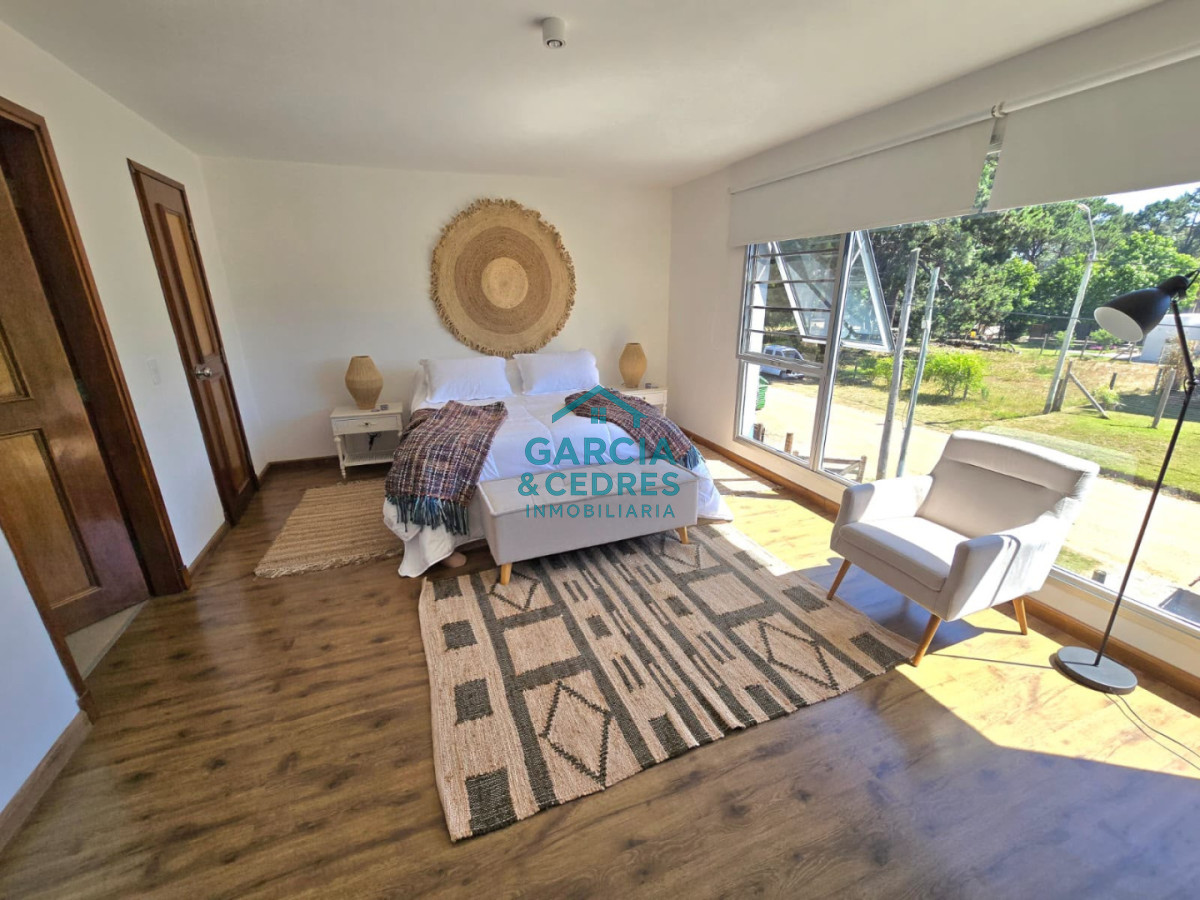 Casa ID.1391 - Alquilo Casa en Rincon del Indio  . Cuatro dormitorios y 4 baños 