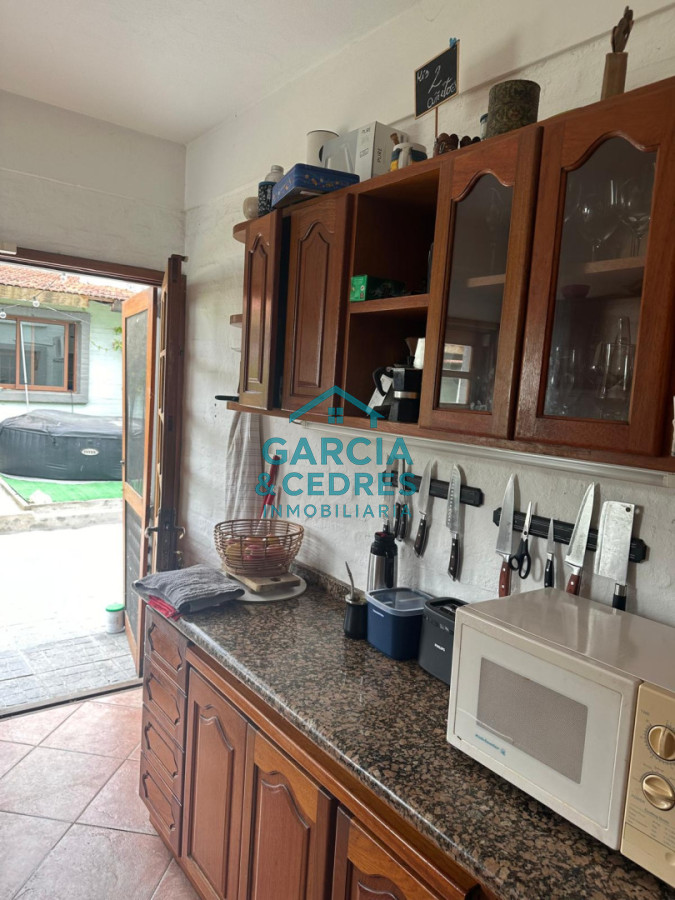 Casa ID.115 - EXCELENTE OPORTUNIDAD CASA DE 4 DORMITORIOS Y 4 BAÑOS , BARBACOA CERRADA Y MUCHO MAS EN BARRIO BIARRITZ 