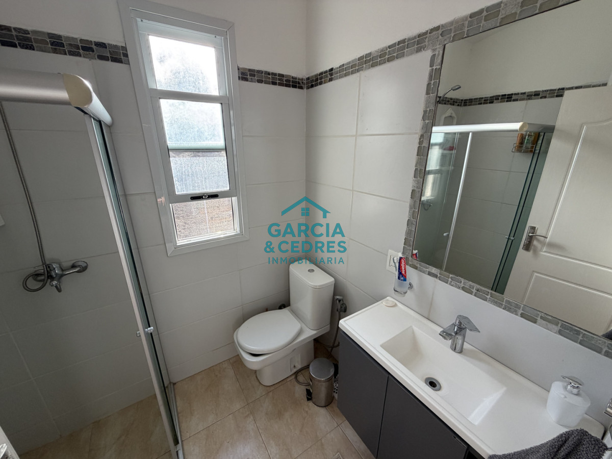 Casa ID.300 - Oportunidad en Bella Vista - Casa Amueblada de 2 Dormitorios con Parrillero y Cochera
