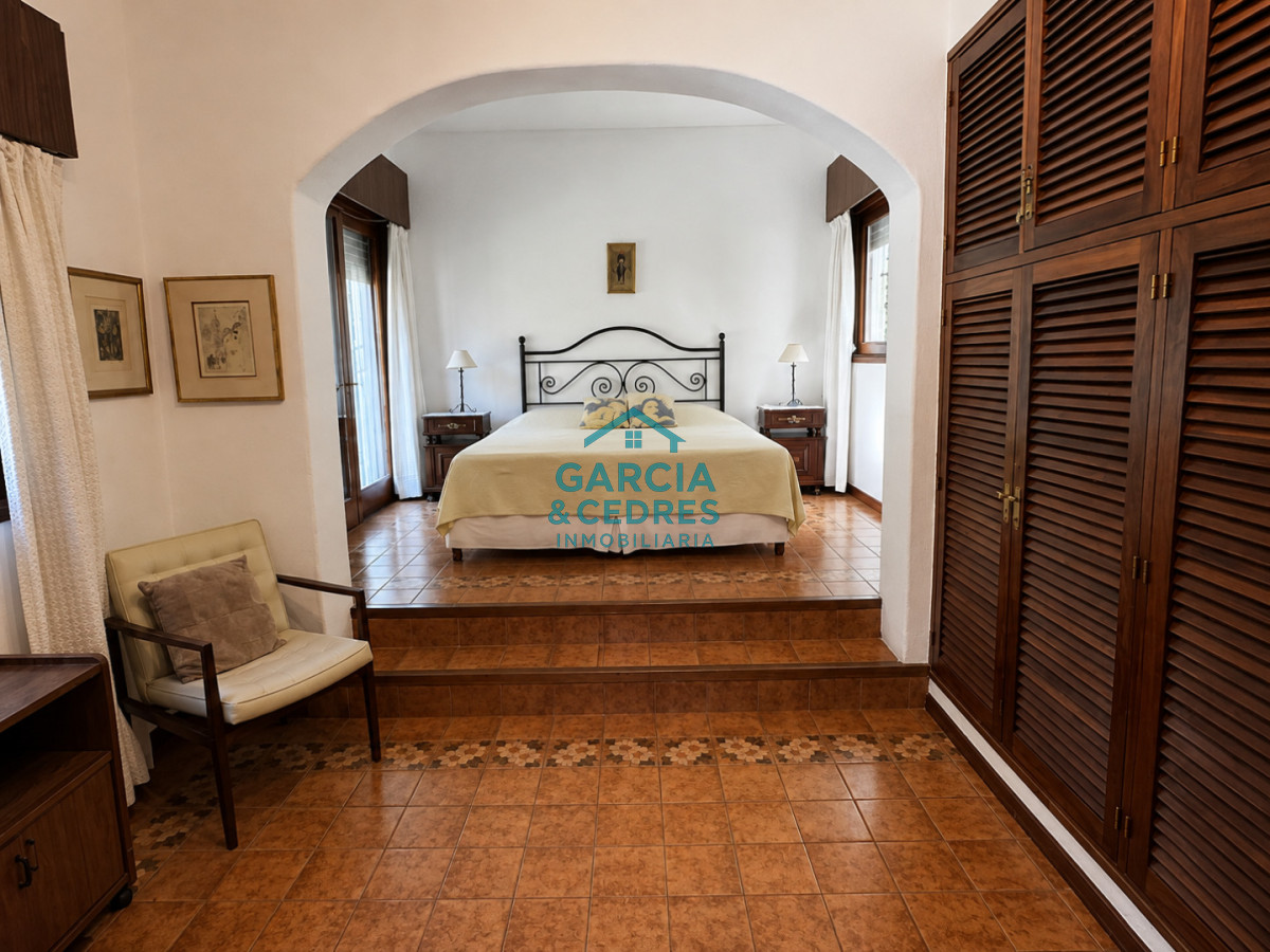 Casa ID.1055 -  ALQUILER ANUAL | CASA FRENTE A LAGUNA DEL SAUCE - CLUB DEL LAGO