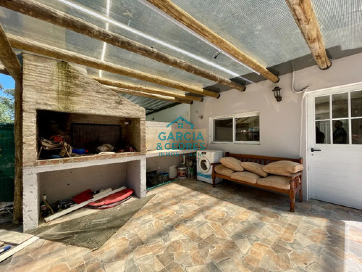 Casa ID.300 - Oportunidad en Bella Vista - Casa Amueblada de 2 Dormitorios con Parrillero y Garage