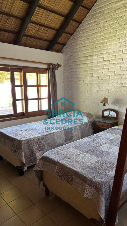 Casa ID.33 - Vendo Excepcional Chalet de 4 Dorm y 4 baños en San Rafael Zona del Hotel Cipriani muy valorada 