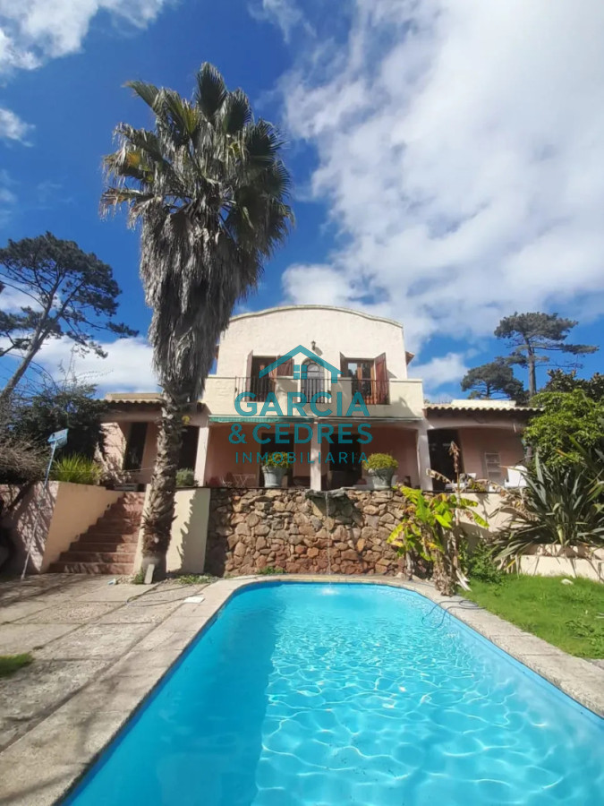 Casa ID.823 - Casa con piscina y gran jardín - Jardines de Cordoba, Punta del Este