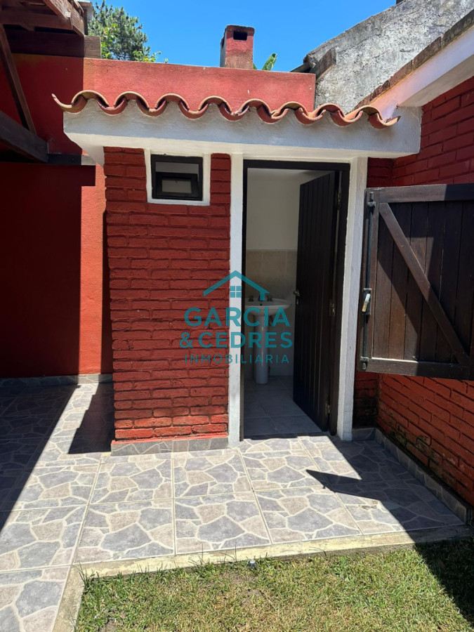 Casa ID.133 - OPORTUNIDAD EN BARRIO CANTEGRIL . VENDO CASA DE 3 DORM. Y 3 BAÑOS EN ZONA DE COLEGIOS, FACULTADES Y CENTROS DE SALUD 