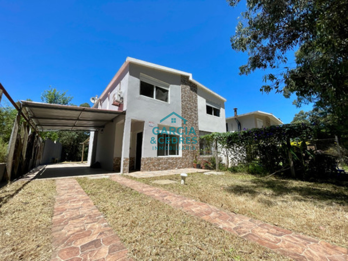 Casa ID.300 - Oportunidad en Bella Vista - Casa Amueblada de 2 Dormitorios con Parrillero y Garage