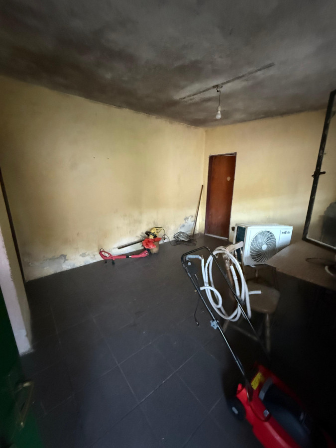 Casa ID.26 - Se Venden 2 Casas en Lezica mismo padrón 