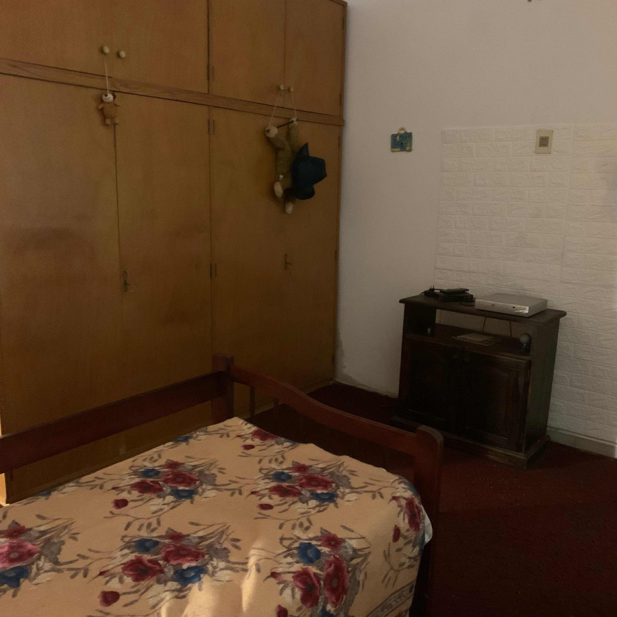 Casa ID.252 - Venta De Cómoda Casa Con Garaje,en Una Planta. En Buceo. Varias Lineas De Bus Cerca.