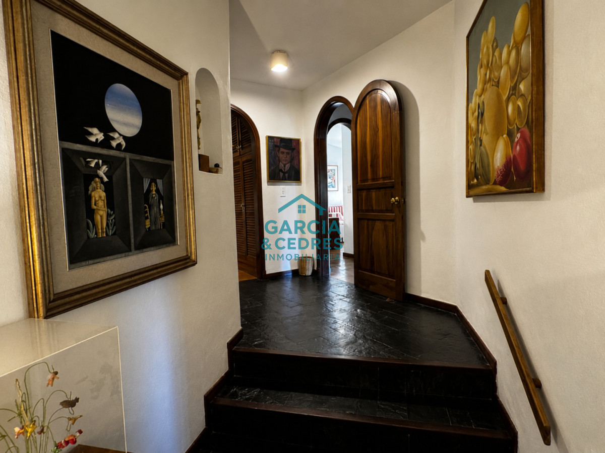 Casa ID.1055 -  ALQUILER ANUAL | CASA FRENTE A LAGUNA DEL SAUCE - CLUB DEL LAGO