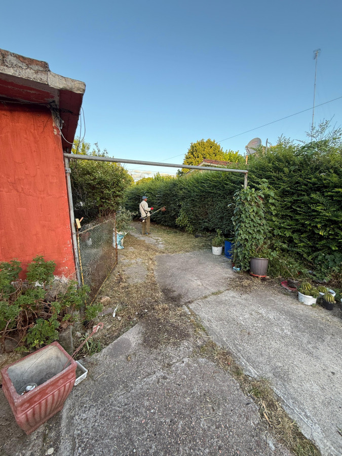 Casa ID.26 - Se Venden 2 Casas en Lezica mismo padrón 
