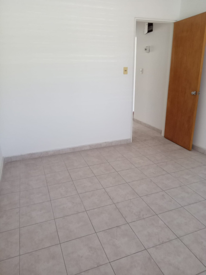 Casa ID.188 - Se Vende Buena Propiedad En Ph Al Frente. En Maroñas