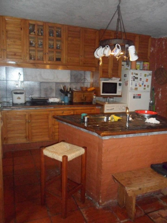 Casa ID.318 - Se Alquila Casa de 5 Dormitorios en Cordon 