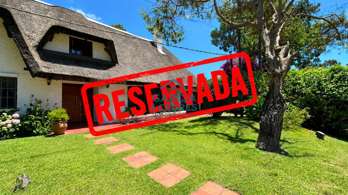 Casa ID.33 - Vendo Excepcional Chalet de 4 Dorm y 4 baños en San Rafael Zona del Hotel Cipriani muy valorada 