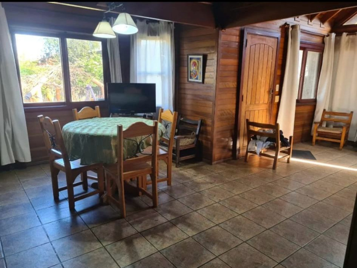Casa ID.447 - Se Vende Casa Cabaña Chalet 4 dormitorios en Lezica