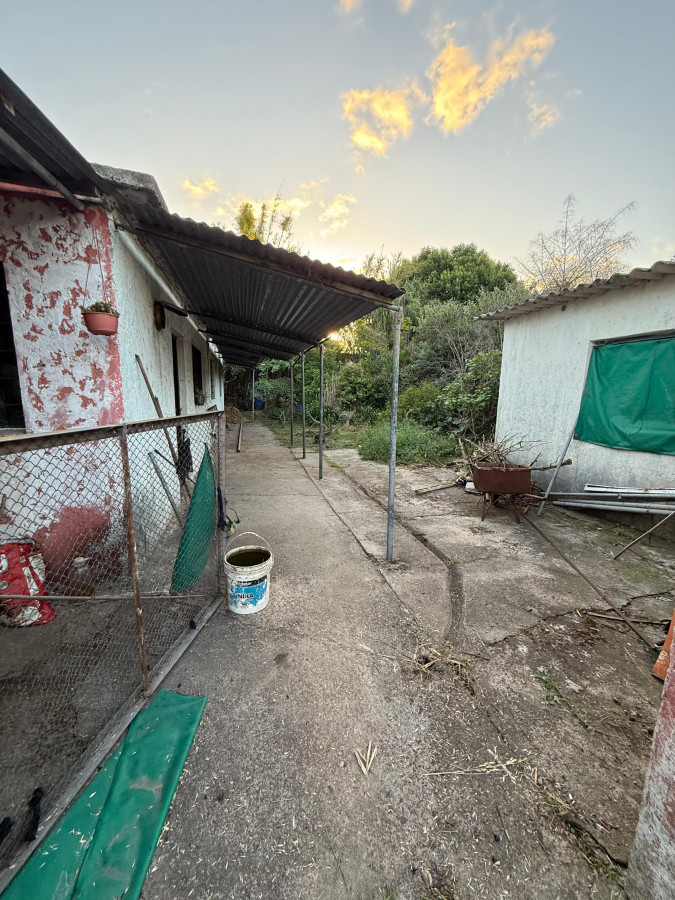Casa ID.26 - Se Venden 2 Casas en Lezica mismo padrón 