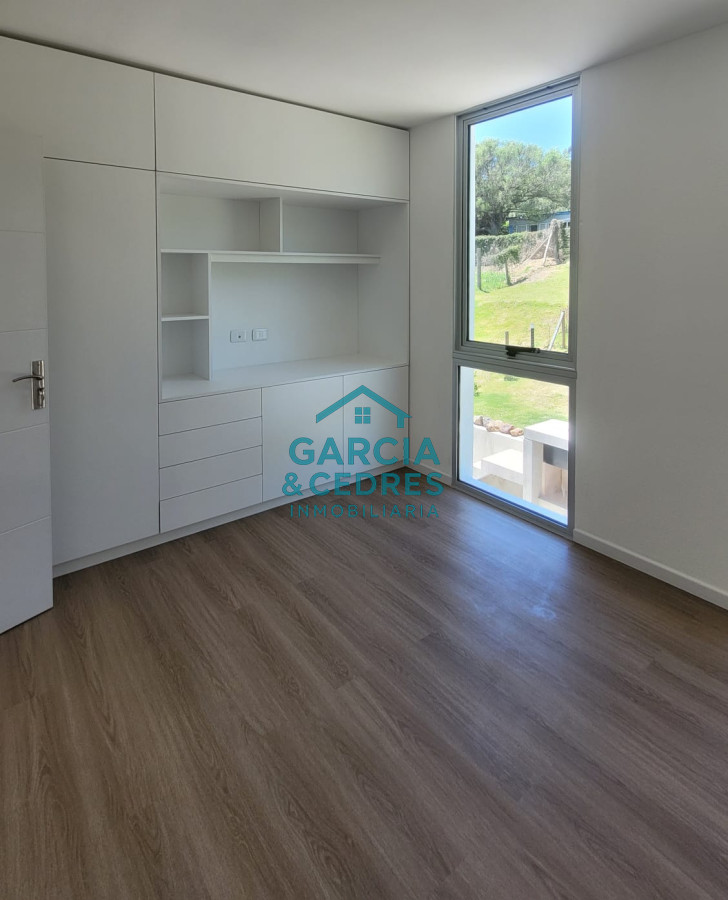 Casa ID.109 - EXCEPCIONAL CASA EN CERRO SAN ANTONIO 3 DORM Y 3 BAÑOS CON VISTAS AL MAR INIGUALABLES 