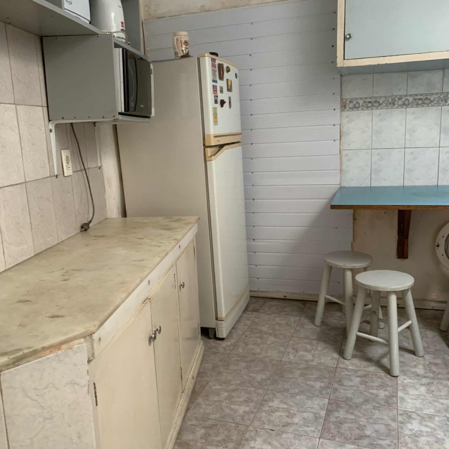 Casa ID.252 - Venta De Cómoda Casa Con Garaje,en Una Planta. En Buceo. Varias Lineas De Bus Cerca.