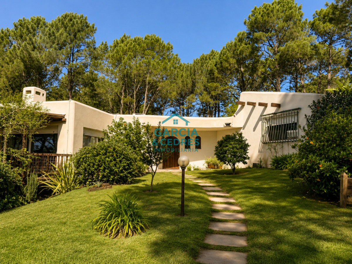 Casa ID.1055 -  ALQUILER ANUAL | CASA FRENTE A LAGUNA DEL SAUCE - CLUB DEL LAGO