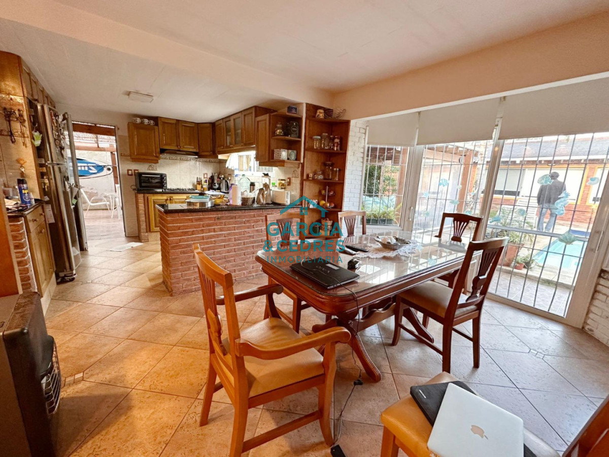 Casa ID.193 - Vendo Excepcional Casa 4 dorm y 4 baños en Parada 19 Playa mansa 